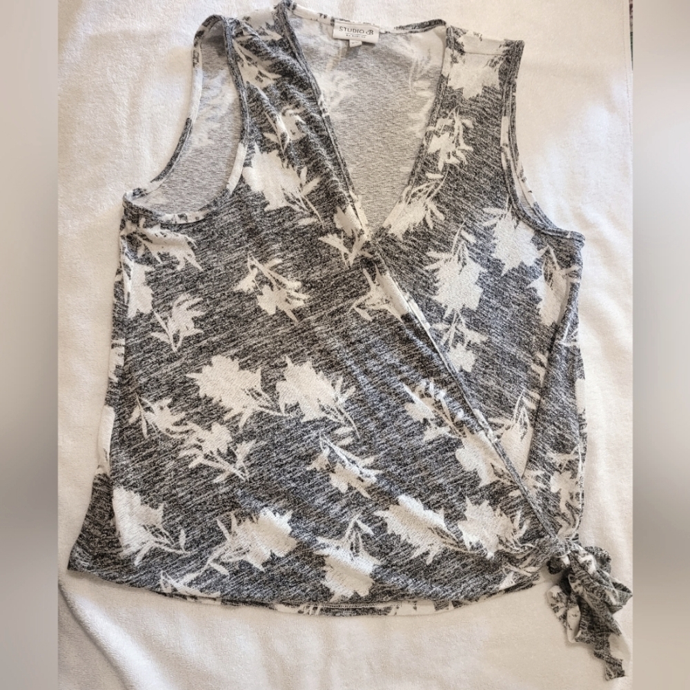 Studio B Crossover Tank L